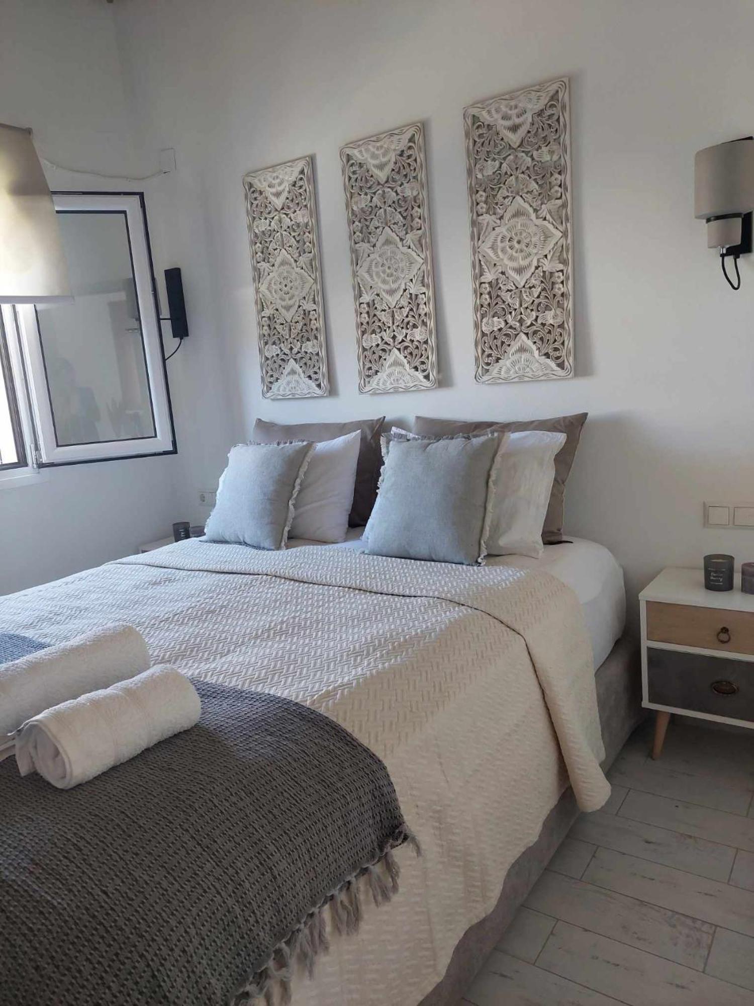 Maya Apartments, Modern And Convenient Apartments With Private Parking Skiathos-Stadt Exterior foto