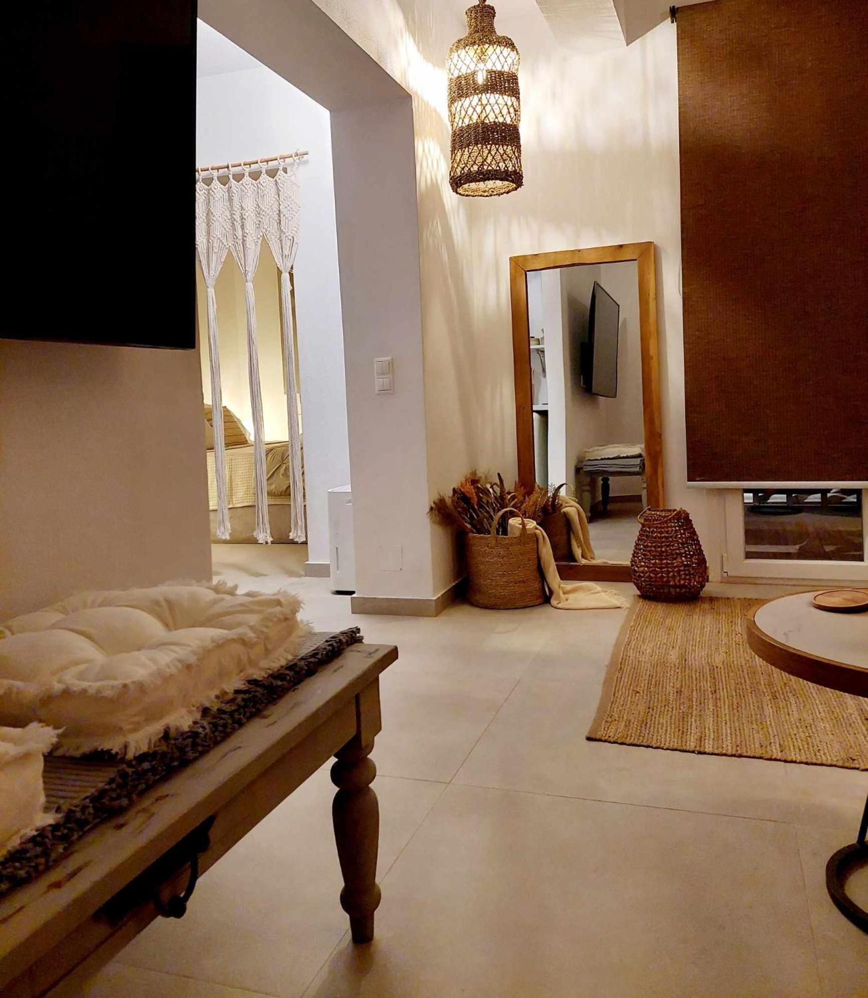 Maya Apartments, Modern And Convenient Apartments With Private Parking Skiathos-Stadt Exterior foto